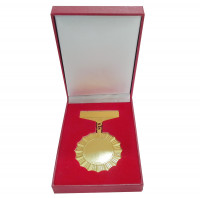 publicite-communication-petit-coffret-avec-medaille-kouba-alger-algerie