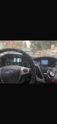 voitures-ford-focus-4-portes-2012-draria-alger-algerie