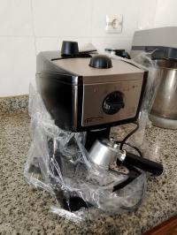 آلات-القهوة-delonghi-machine-a-pompe-espresso-et-cappuccino-15-bars-دالي-ابراهيم-الجزائر