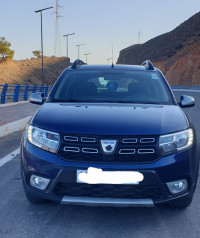 voitures-dacia-sandero-2018-stepway-restylee-mers-el-kebir-oran-algerie