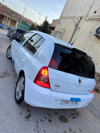 voitures-renault-clio-campus-2012-bye-mazouna-relizane-algerie