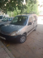 voitures-peugeot-partner-2004-sidi-bel-abbes-algerie