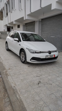 voitures-volkswagen-golf-8-2021-batna-algerie