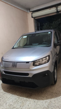 voitures-fiat-doblo-2024-batna-algerie