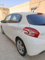 voitures-peugeot-208-2015-allure-biskra-algerie