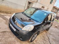 voitures-renault-kangoo-2009-medea-algerie