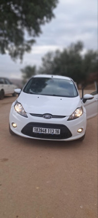 voitures-ford-fiesta-2013-oued-fodda-chlef-algerie