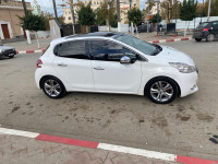 voitures-peugeot-208-2015-allure-boufarik-blida-algerie