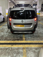 voitures-renault-kangoo-2024-alger-centre-algerie