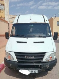 عربة-نقل-iveco-2017-مستغانم-الجزائر