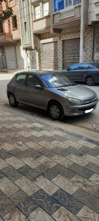 voitures-peugeot-206-2001-setif-algerie