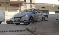 voitures-peugeot-208-2013-bejaia-algerie