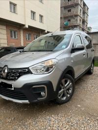 سيارات-renault-kangoo-2023-بئر-توتة-الجزائر