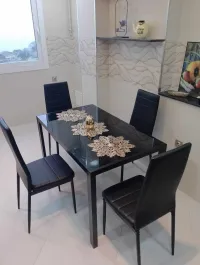 Table luxueuse pout cuisine et salle à manger ( 1er choix d'importation)