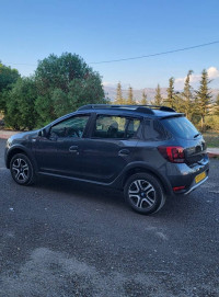 voitures-dacia-sandero-2023-techroad-tiberguent-mila-algerie