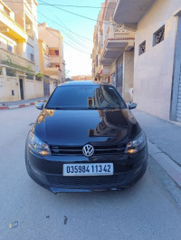 voitures-volkswagen-polo-2013-black-et-silver-kolea-tipaza-algerie