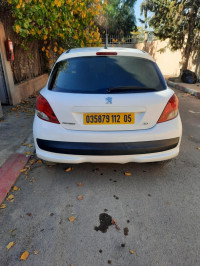 voitures-peugeot-207-plus-2012-batna-algerie