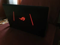 LAPTOP GAMING ASUS STRIX GL553V i7-7700HQ/16GB RAM/GTX1050