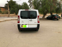 fourgonnette-citroen-jumpy-2016-hassi-rmel-laghouat-algerie