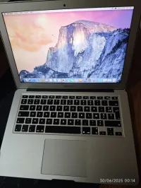 MacBook Air 13pouce A1466 à vendre Parfait pour bureautique et usage quotidien 