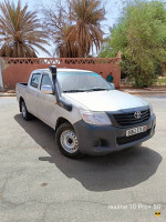 utilitaire-toyota-hilux-2013-aougrout-timimoun-algerie