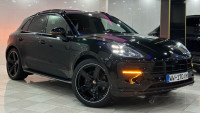 voitures-porsche-macan-2019-kit-gts-sur-calle-guelma-algerie