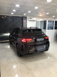 voitures-volkswagen-t-roc-2024-r-line-black-edition-beni-mered-blida-algerie