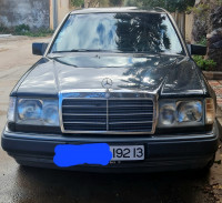 voitures-mercedes-w-124-1992-w124-tlemcen-algerie