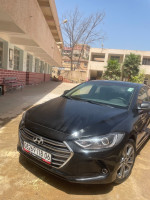 berline-hyundai-elantra-2018-ouzellaguen-bejaia-algerie