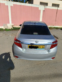 voitures-toyota-yaris-sedan-2015-executive-birtouta-alger-algerie