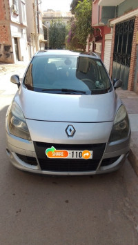 voitures-renault-scenic-court-2010-3-mascara-algerie