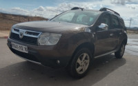 voitures-dacia-duster-2012-ambiance-bouira-algerie