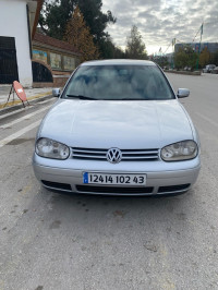 voitures-volkswagen-golf-4-2002-mila-algerie