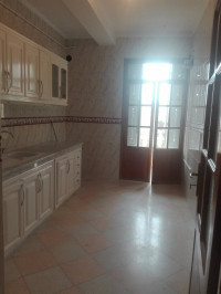 appartement-location-f2-alger-bouzareah-algerie