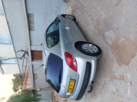 voitures-peugeot-207-2011-remchi-tlemcen-algerie