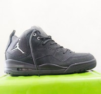 أحذية-رياضية-jordan-courtside-23-cool-grey-pointure-41-toute-neuve-jamais-portee-بجاية-الجزائر