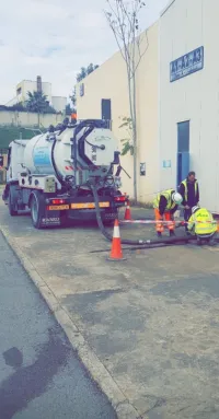 Débouchage, Curage Canalisation, Vidange Fosse septique et cave, Nettoyage Avaloir, Regard et Caniveau Aspirateur nettoyage, Voici votre Camion Hydrocureur