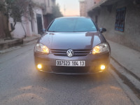 voitures-volkswagen-golf-5-2004-carat-tlemcen-algerie