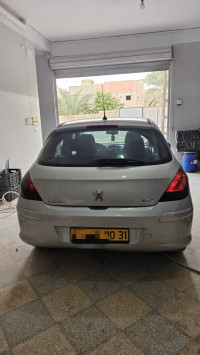 voitures-peugeot-308-2010-active-oran-algerie