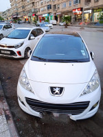 voitures-peugeot-207-2011-allure-algerie