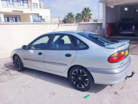 voitures-renault-laguna-1-1998-constantine-algerie