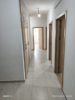 appartement-location-f5-alger-mahelma-algerie