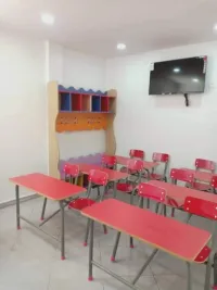 Bureaux+tables scolaire et réfectoire 
