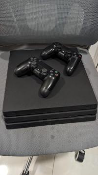 consoles-ps4-pro-1tb-manette-gratuit-original-batna-algeria