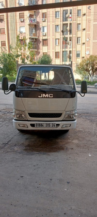 camion-jmc-2015-guelma-algerie