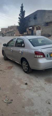 voitures-toyota-yaris-2008-dar-chioukh-djelfa-algerie