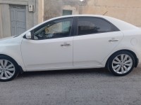 سيارات-kia-cerato-2012-عين-فكرون-أم-البواقي-الجزائر