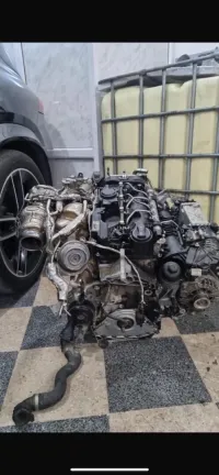 Moteur Mercedes ( 300d ) jdid ww