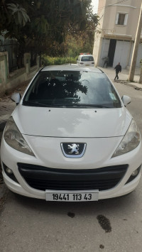 voitures-peugeot-207-2013-ferdjioua-mila-algerie