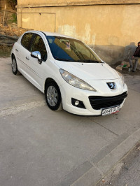 voitures-peugeot-207-2013-allure-constantine-algerie